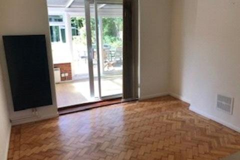 6 Southgate Close, Devizes, SN10 5AQ