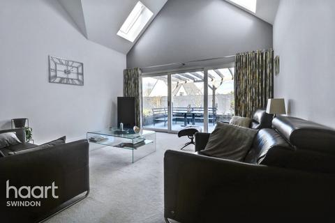 4 bedroom barn conversion for sale, Turnpike Road, Swindon