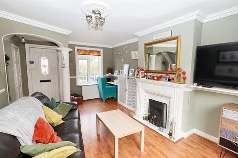 70 Hillside Avenue, Borehamwood, WD6 1HL