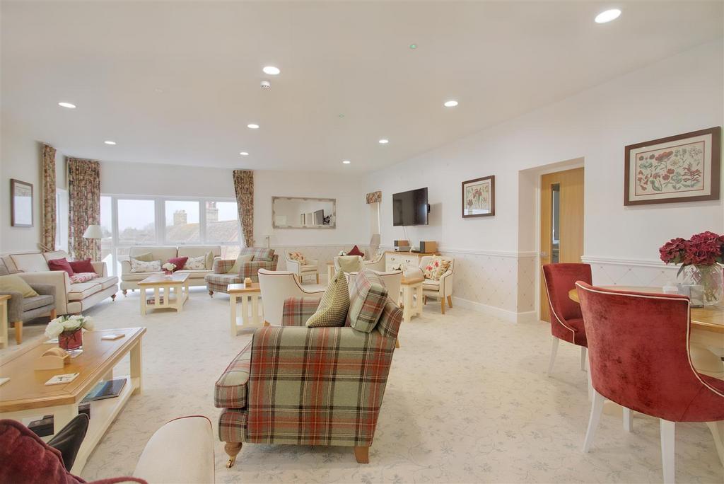 8538197-interior18.JPG