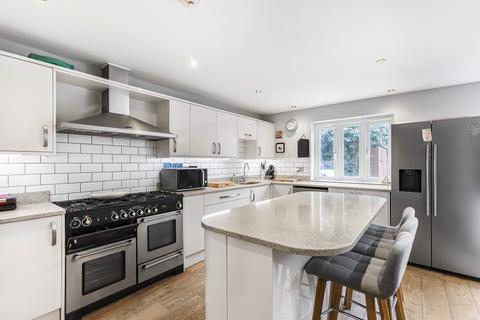 4 bedroom detached house for sale, New Barnes Avenue, St. Albans, Hertfordshire, AL1