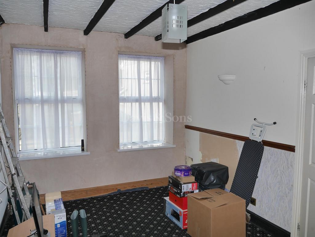Sitting Room/Bedroom 2