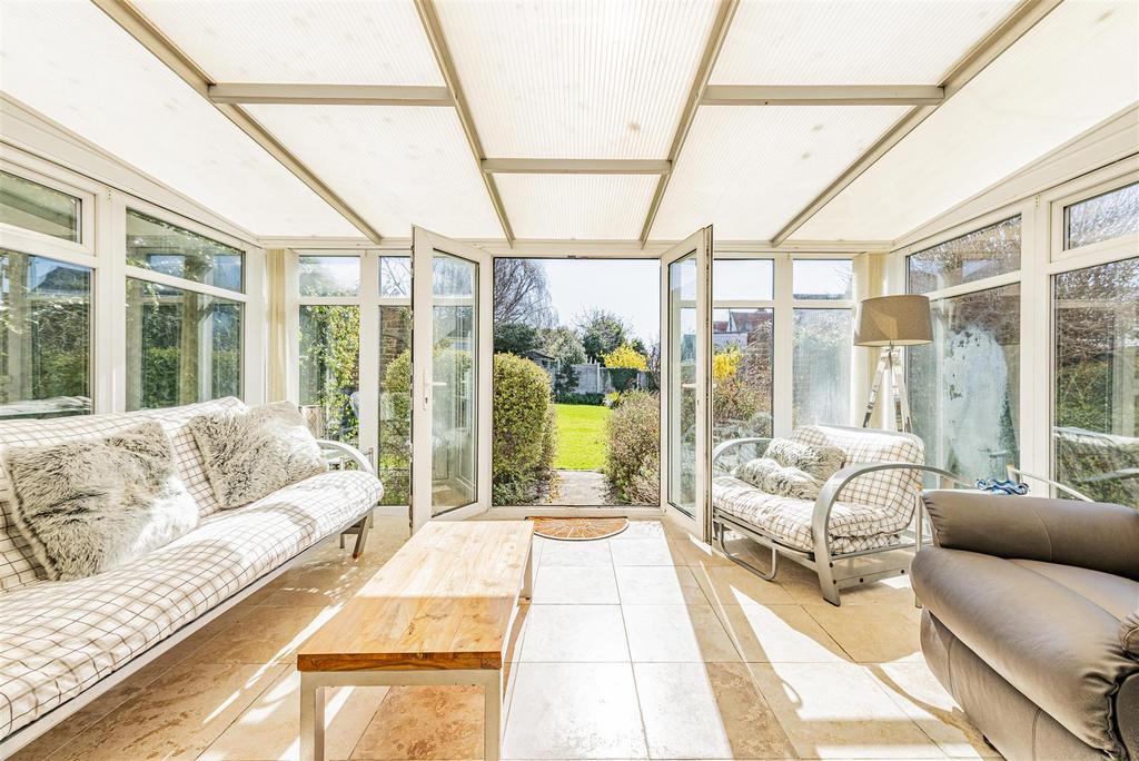 2 bedroom bungalow for sale in Margate by Guildcre