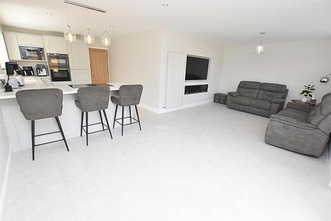 3 Chestnut Road, Waltham, Grimsby, DN37 0DF