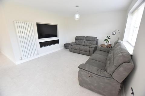 3 Chestnut Road, Waltham, Grimsby, DN37 0DF