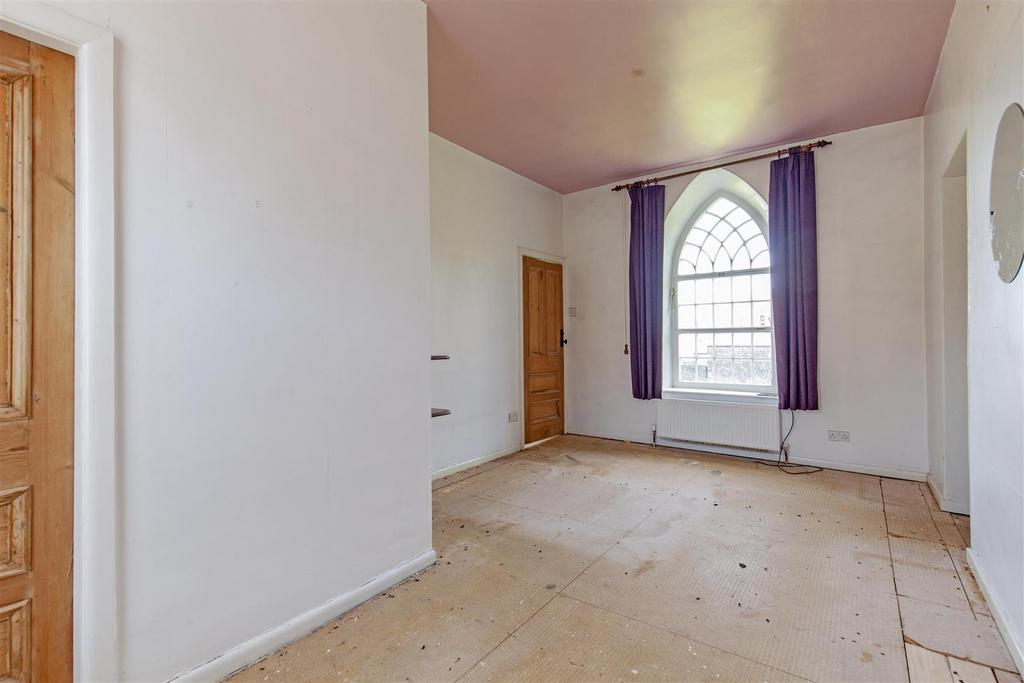 Bedroom 1-1.jpg