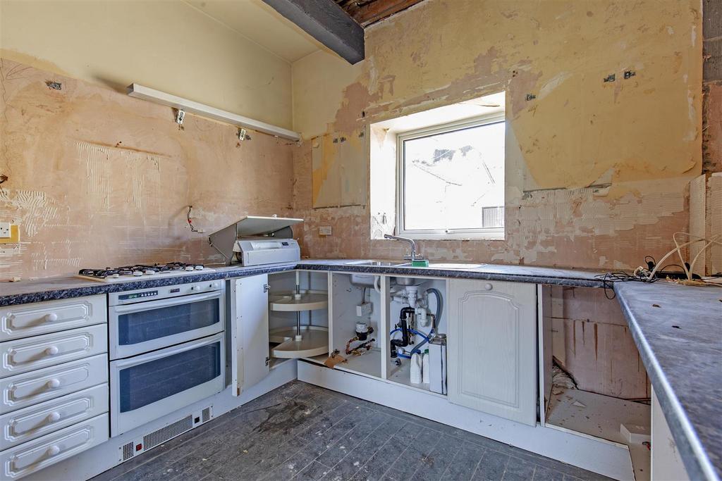 Kitchen-2.jpg