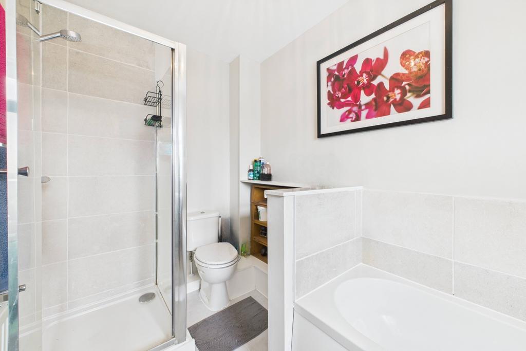 Main Bedroom Ensuite