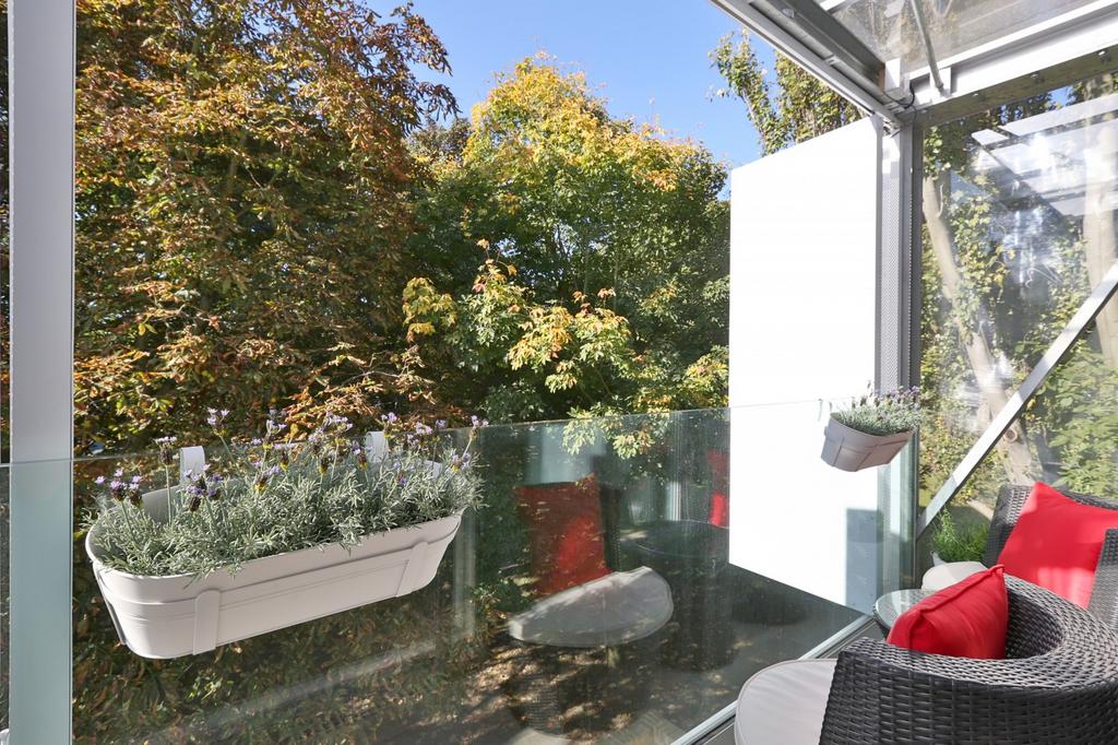 Balcony 2