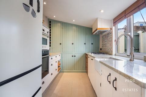2 bedroom terraced house for sale, St. Annes Road, Torquay