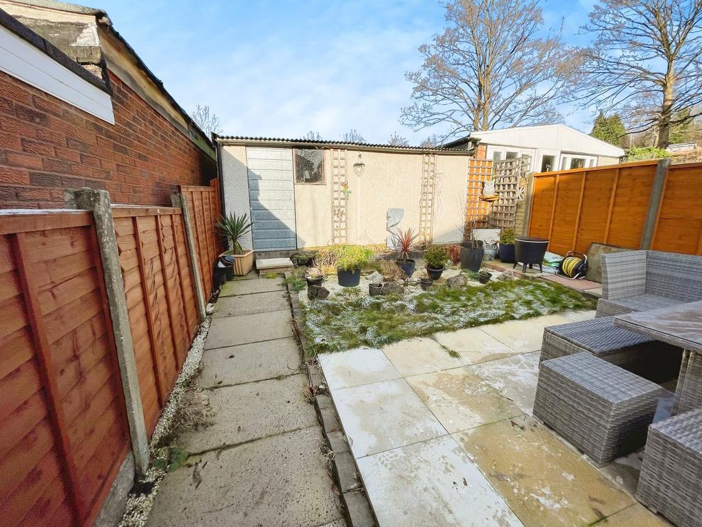 Double Garage to rear