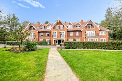 3 bedroom apartment to rent, Heathfield Avenue, Sunninghill, Berkshire, SL5