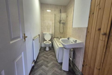 2 bedroom apartment to rent, 7 Ebenezer Row Haverfordwest Pembrokeshire