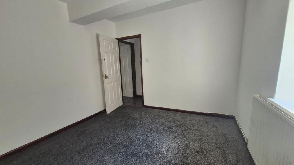 7 ER Bedroom 2 2.jpeg