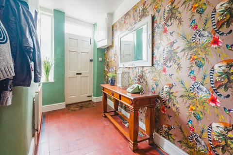 4 bedroom townhouse for sale, Parliament Street, Crediton, EX17