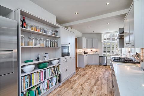 136 Adel Lane, Leeds, LS16 8BX