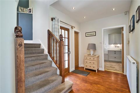 136 Adel Lane, Leeds, LS16 8BX
