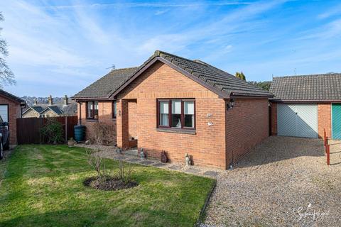 3 bedroom detached bungalow for sale, 5 Sadlers Close, Ryde