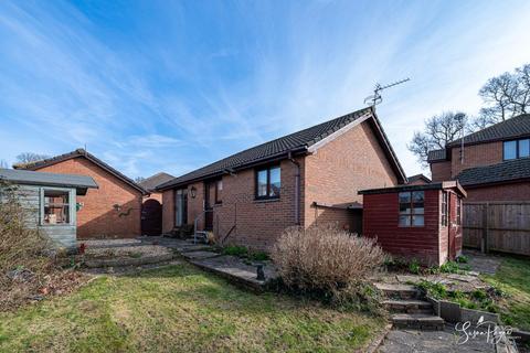 3 bedroom detached bungalow for sale, 5 Sadlers Close, Ryde