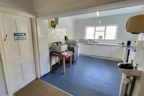 2 bedroom flat for sale, Meirionfa, High Street, Harlech