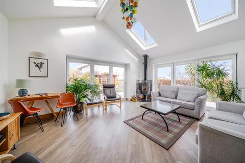 3 bedroom bungalow for sale, Brit View Road, West Bay