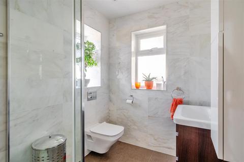 3 bedroom bungalow for sale, Brit View Road, West Bay