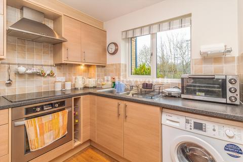 2 bedroom flat for sale, Riverside, Preston PR1