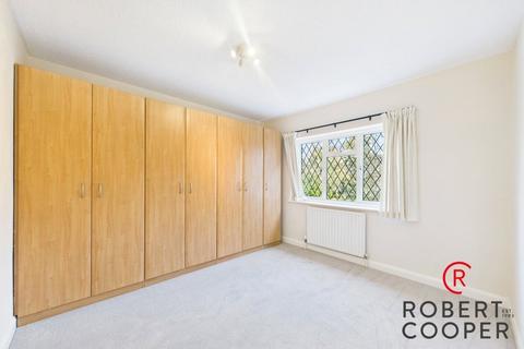 17 Pepys Close, Uxbridge, UB10 8NX