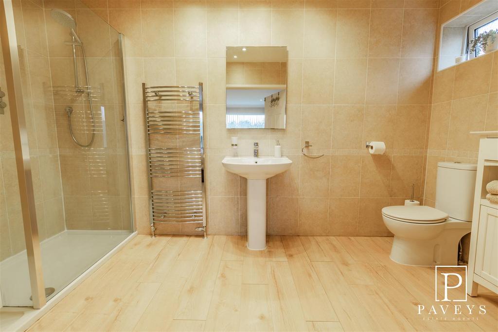 En suite shower room