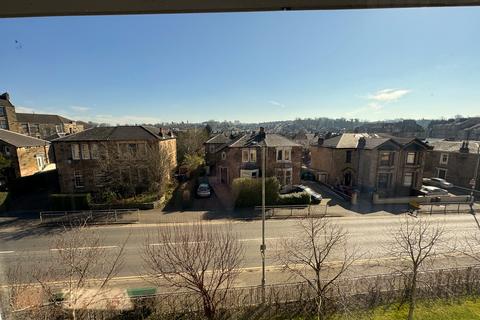 2/2, 3 Manse Brae, Glasgow, G44 5UG