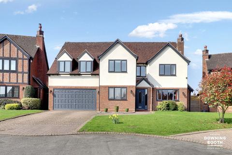 5 bedroom detached house for sale, Vale Close, Lichfield WS13