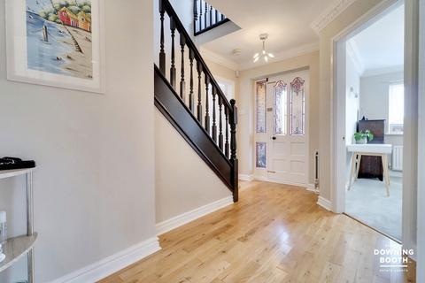 5 bedroom detached house for sale, Vale Close, Lichfield WS13