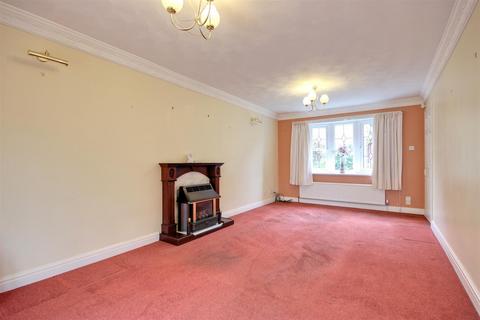 4 bedroom detached house for sale, Manor Garth, Skidby
