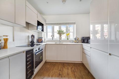 3 bedroom semi-detached house for sale, Aylsham Road, Tadworth