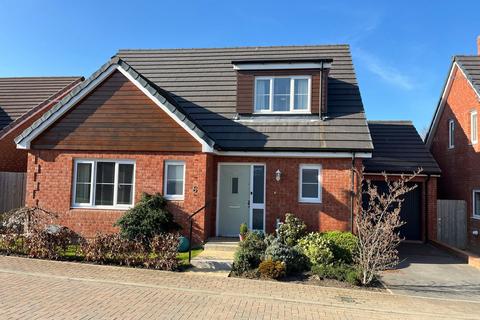 6 Granite Close, South Molton, EX36 3FD