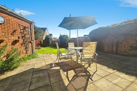27 Edenside Drive, Attleborough, NR17 2EL