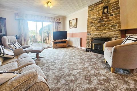 27 Edenside Drive, Attleborough, NR17 2EL