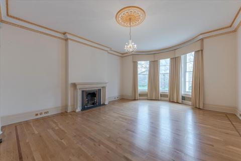 Flat 12, 4 Queen Annes Gate, London, SW1H 9AA