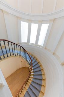 Flat 12, 4 Queen Annes Gate, London, SW1H 9AA