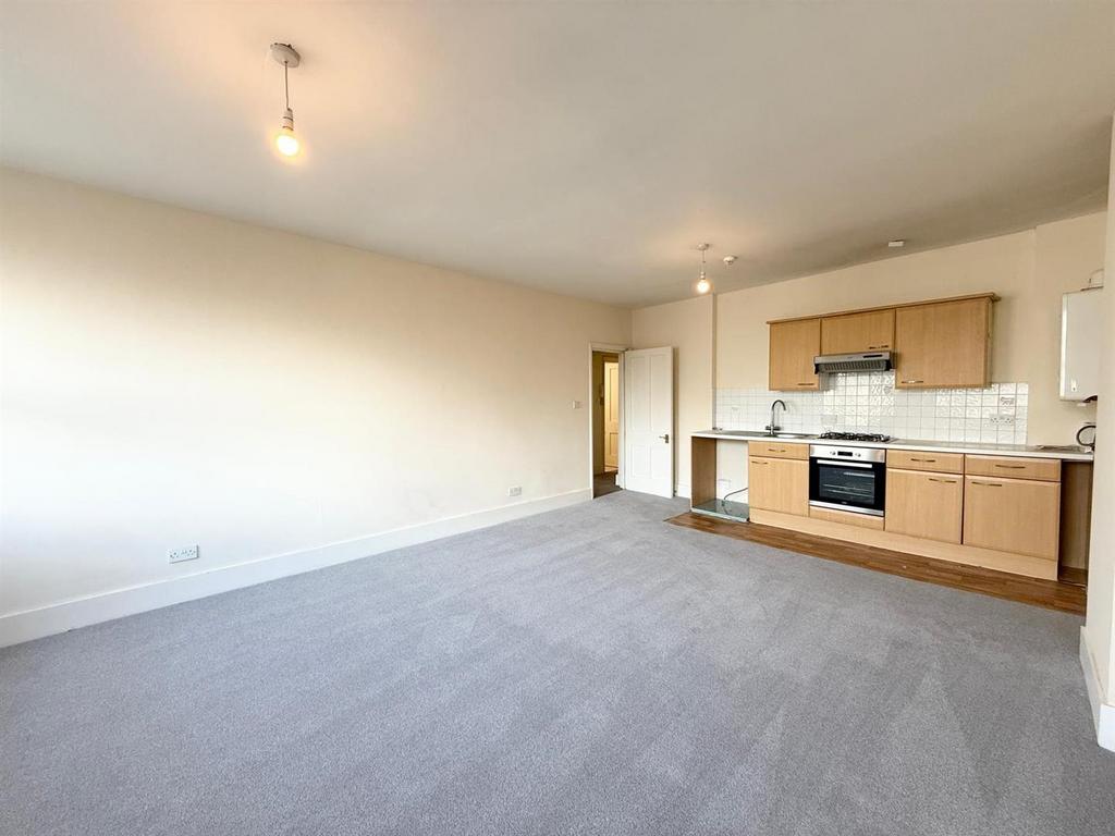 Lounge Kitchen.jpg