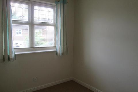 2 bedroom terraced house to rent, Phoenix Close, Rugeley, Staffordshire
