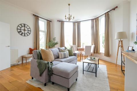 2 bedroom flat for sale, APPLEY RISE, RYDE