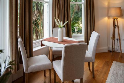 2 bedroom flat for sale, APPLEY RISE, RYDE