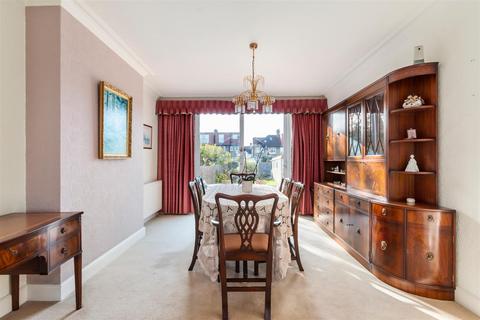 30 Heath Drive, London, SW20 9BG