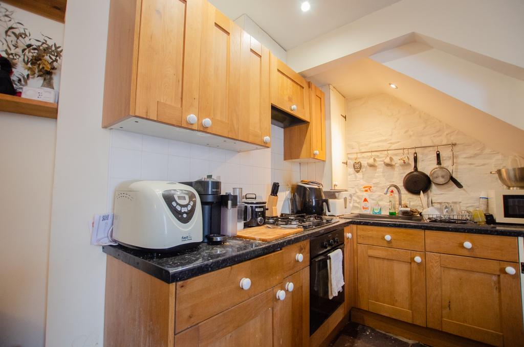 To Book A Viewing Call TPS Lostwithiel on 01208 87