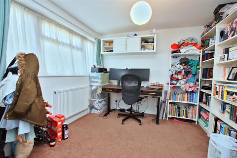 3 Welbeck Close, Borehamwood, WD6 1UG
