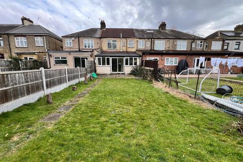 3 bedroom house for sale, South Park Road, Ilford