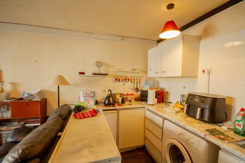 1 bedroom flat for sale, Riverside Court, Quay Street, Lostwithiel, Cornwall, PL22