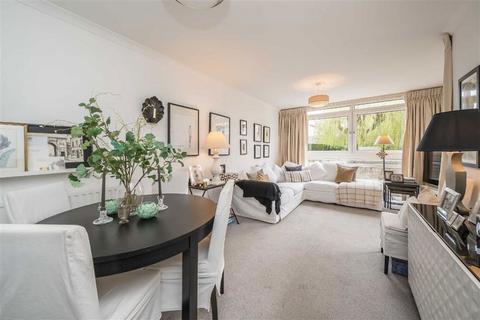 57 Thamespoint, Teddington, TW11 9PP