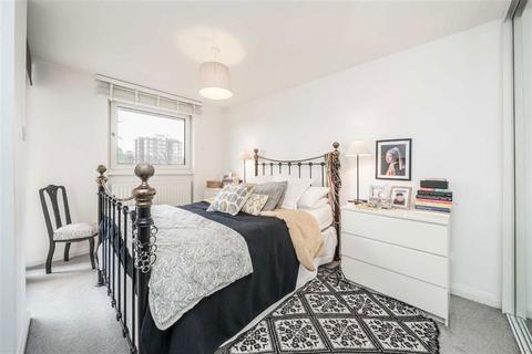 57 Thamespoint, Teddington, TW11 9PP